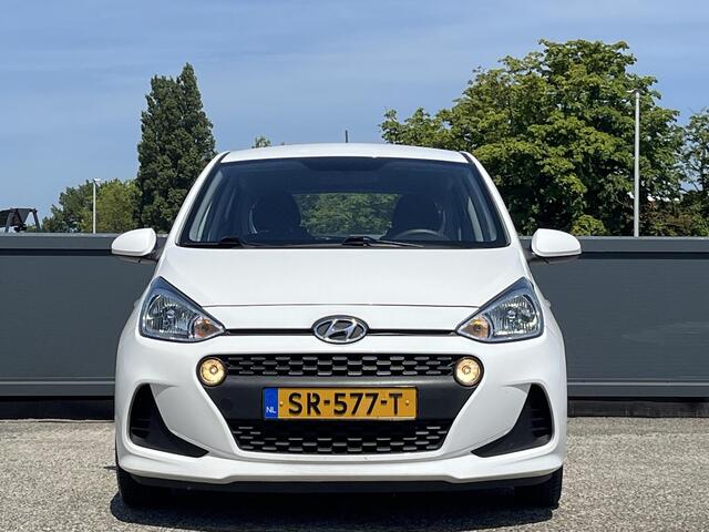 Hyundai I 10 5drs 1.0i 67PK Comfort | Geïntegreerde navigatiesysteem | Apple & Android Multimediasysteem | Cruisecontrol |
