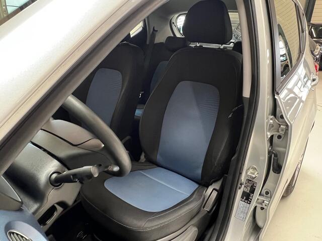 Hyundai I 10 1.0i i-Motion Comfort / Airco-ECC / Hoogte Stoel / Alarm / Cruise Control / Trekhaak / Keurig!