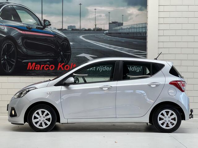 Hyundai I 10 1.0i i-Motion Comfort / Airco-ECC / Hoogte Stoel / Alarm / Cruise Control / Trekhaak / Keurig!