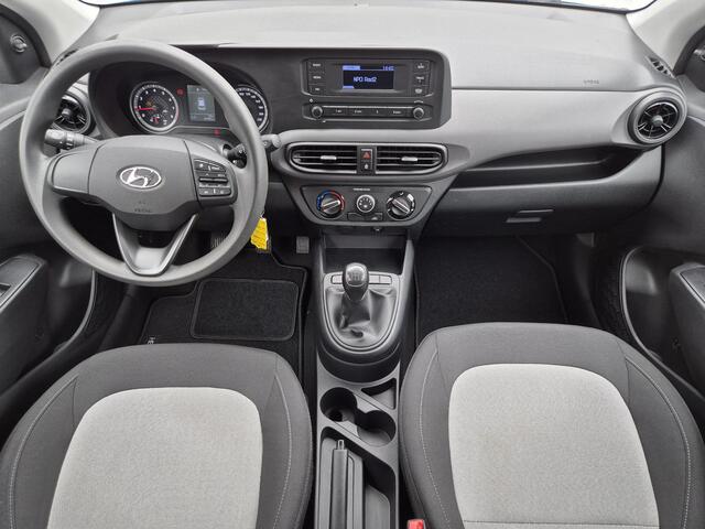 Hyundai I 10 1.0 i-Drive Handgeschakeld / Geen Airco / Cruise control / Elektrische ramen voor / Lane assist / Dealer onderhouden / Allseason banden /