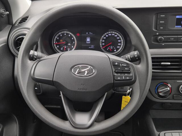 Hyundai I 10 1.0 i-Drive Handgeschakeld / Geen Airco / Cruise control / Elektrische ramen voor / Lane assist / Dealer onderhouden / Allseason banden /