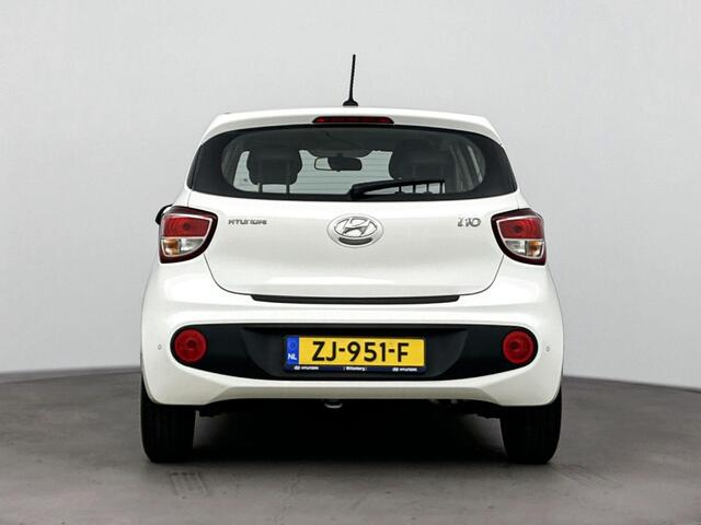 Hyundai I 10 1.0i Comfort | Airco | Navigatie | Cruise control | parkeersensoren achter |