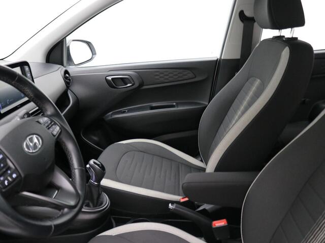 Hyundai I 10 1.0 Comfort 5-zits AUTOMAAT / Airconditioning / Apple CarPlay & Android Auto / Cruise Control / 5 Persoons / 1ste Eigenaar / Historie aanwezig /