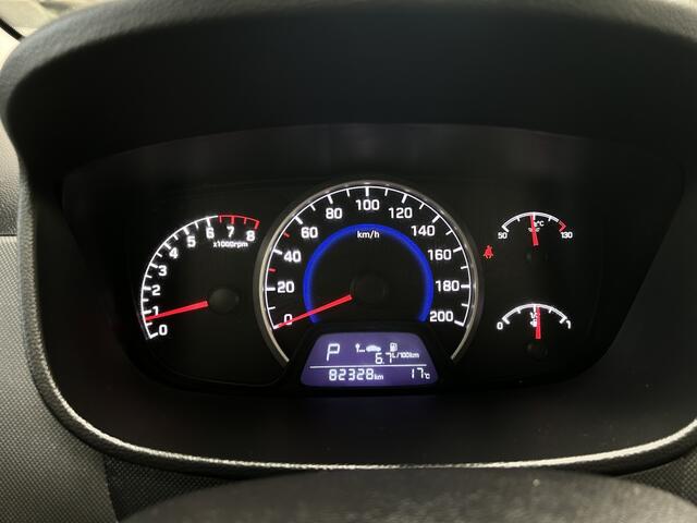 Hyundai I 10 1.0 [ STUURVERWARMING I PAKEERSENSOR I AIRCO ]