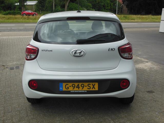 Hyundai I 10 1.0i Comfort Staat in De Krim
