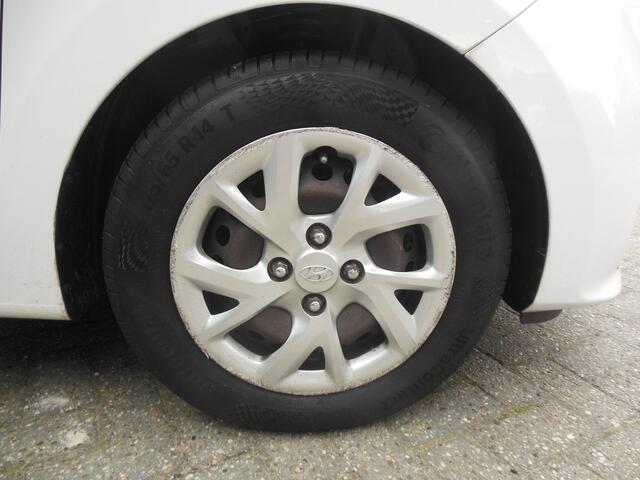 Hyundai I 10 1.0i Comfort Staat in De Krim