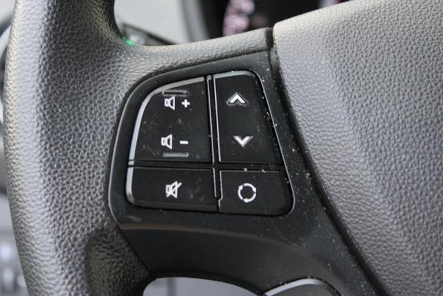 Hyundai I 10 1.0i Comfort / AIRCO / NAVI / CRUISE / PARKEERSENSOREN ACHTER