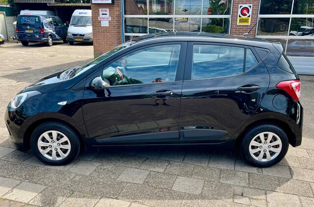 Hyundai I 10 1.0I COMFORT NAP LOGISCH