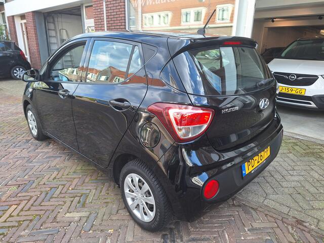 Hyundai I 10 1.0i i-Motion 5Drs Slechts 35.000 Km/Airco/1e Eig/Garantie