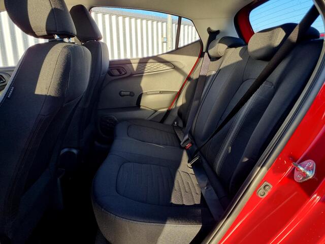 Hyundai I 10 1.0 Comfort / ¤2000,- prijsvoordeel /Apple Carplay/Android Auto / audio-navigatie full map/ achteruitrijcamera/