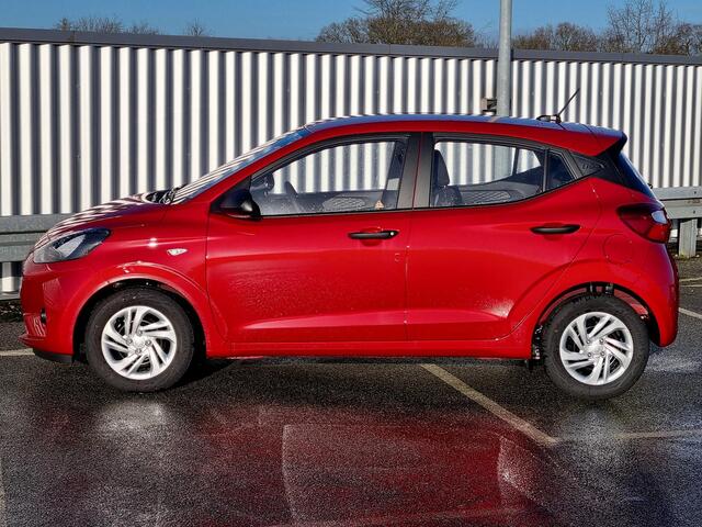 Hyundai I 10 1.0 Comfort / Prijs is rijklaar en incl. 800 euro korting / Navigatie / Airco / Cruise Control / Uit voorraad leverbaar /