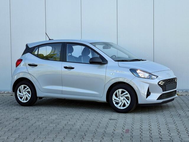 Hyundai I 10 1.0 Comfort / Prijs is rijklaar en incl. 800 euro korting / Navigatie / Airco / Cruise Control / Uit voorraad leverbaar /