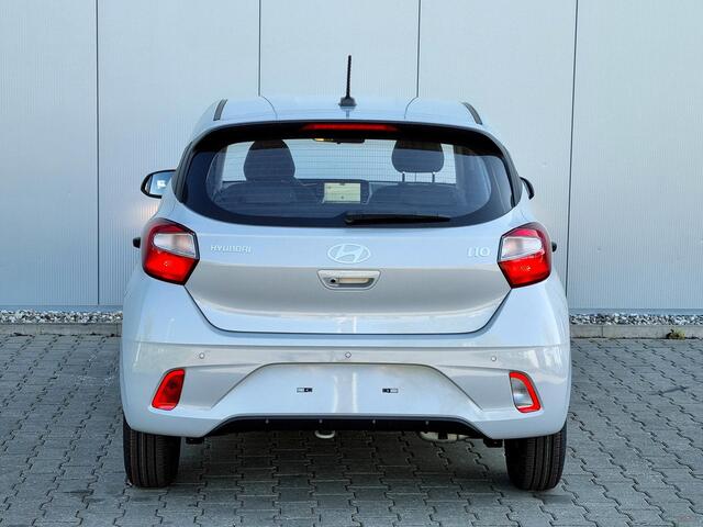 Hyundai I 10 1.0 Comfort / Prijs is rijklaar en incl. 800 euro korting / Navigatie / Airco / Cruise Control / Uit voorraad leverbaar /