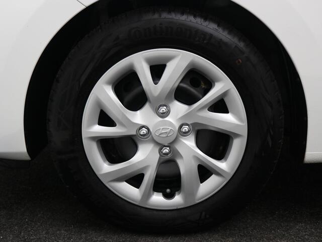 Hyundai I 10 1.0i Comfort / Navigatie / Airconditioning / Parkeersensoren / Apple Carplay / DAB Radio / Multifunctioneel Stuurwiel / Historie bekend /