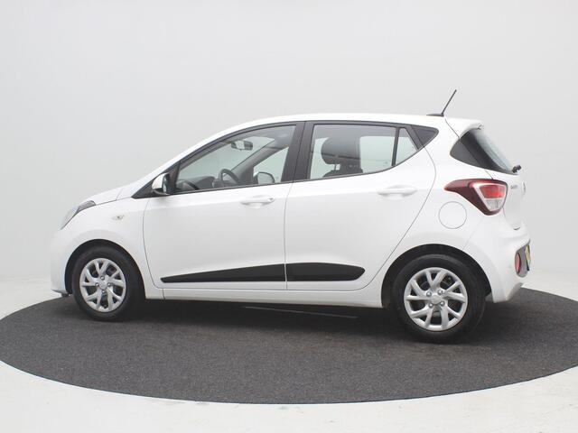 Hyundai I 10 1.0i Comfort / Navigatie / Airconditioning / Parkeersensoren / Apple Carplay / DAB Radio / Multifunctioneel Stuurwiel / Historie bekend /