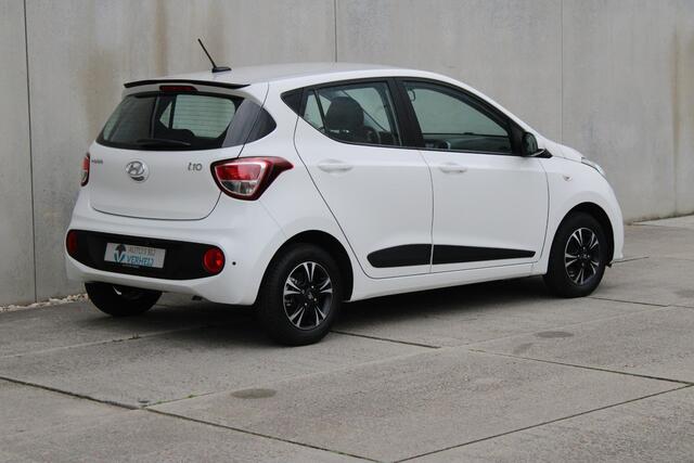 Hyundai I 10 1.0i Comfort / NAVI / LM VELGEN / CRUISE CONTROL / WEINIG KM!!