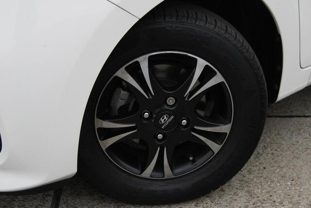 Hyundai I 10 1.0i Comfort / NAVI / LM VELGEN / CRUISE CONTROL / WEINIG KM!!