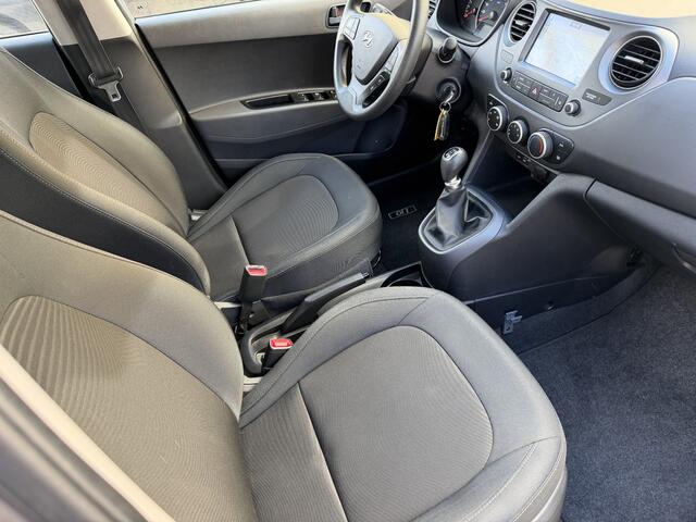 Hyundai I 10 1.0i Comfort * 18.795 Km * Navi * Airco * Cruise Control *