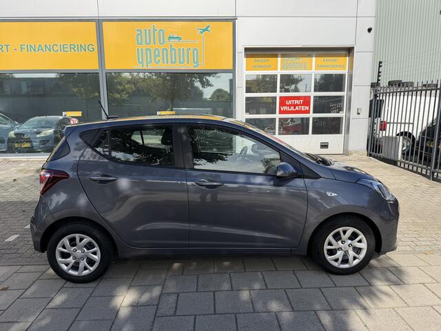 Hyundai I 10 1.0i Comfort * 18.795 Km * Navi * Airco * Cruise Control *