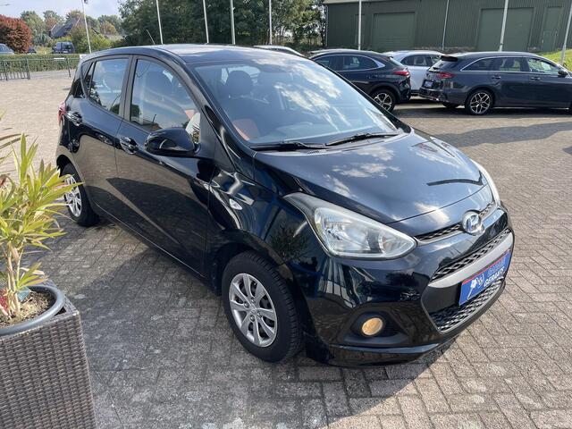 Hyundai I 10 1.0i i-Motion Comfort | Automatische airco, Cruise controle, USB, 5 drs, Weinig km's