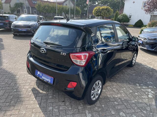 Hyundai I 10 1.0i i-Motion Comfort | Automatische airco, Cruise controle, USB, 5 drs, Weinig km's