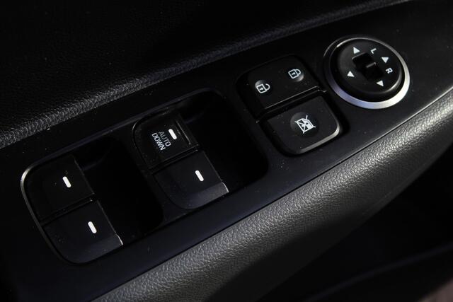 Hyundai I 10 1.0i Comfort//Navi//Cruise!
