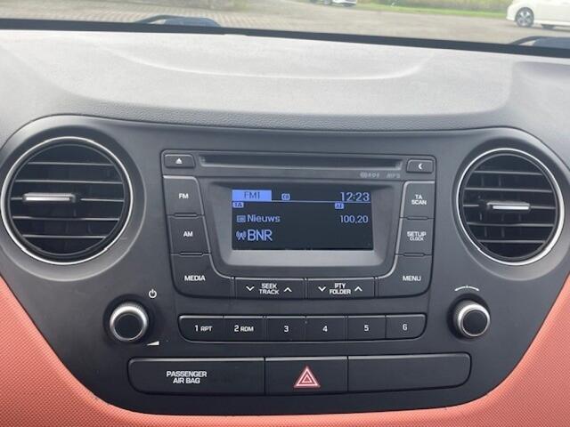 Hyundai I 10 1.0 I-Motion Automaat/ Airco/ 5-Deurs/ Weinig KM's/ NAP/ Boekjes