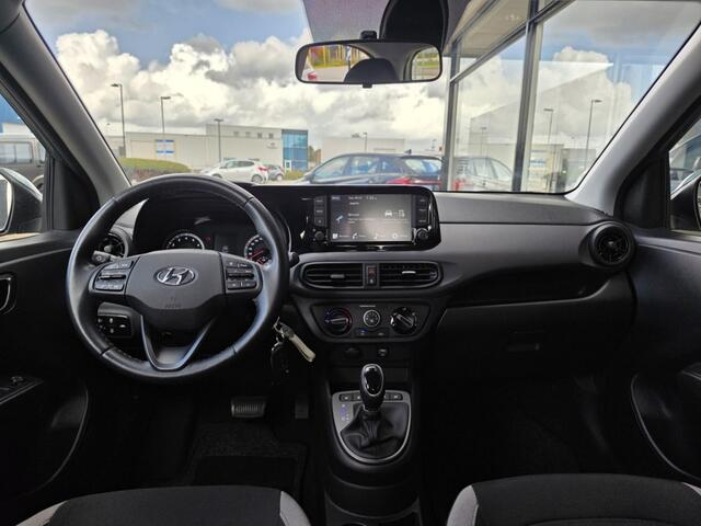 Hyundai I 10 1.0 COMFORT 5-ZITS AUTOMAAT/PARKEER/15LM/STOEL+ STUURVERWARMING