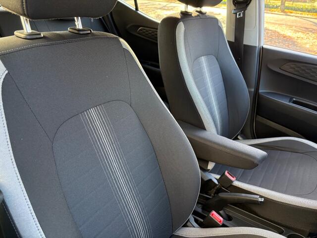 Hyundai I 10 1.0 nw model Airco Multimedia Cruise