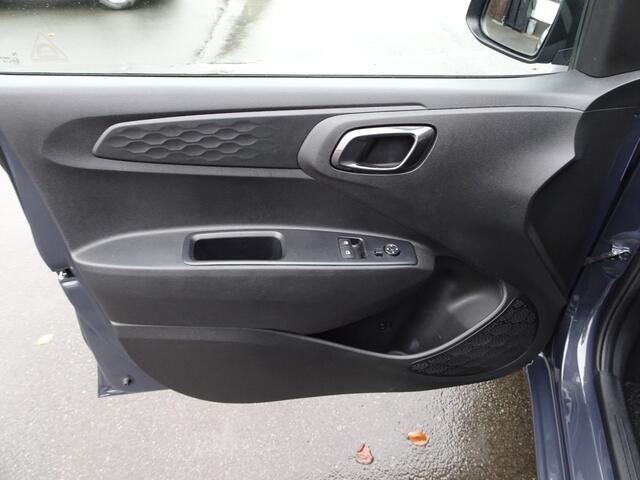 Hyundai I 10 1.0 Comfort Airco, elektrische ramen, centrale vergrendeling, cruise controle, carplay, enz.