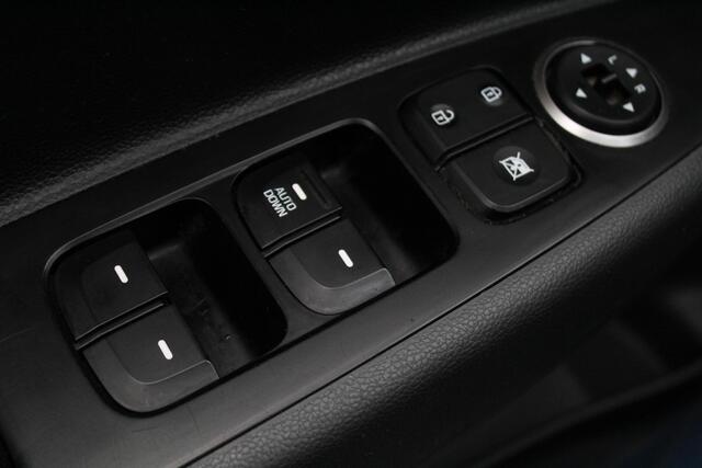 Hyundai I 10 1.0i Comfort//Airco//Navi//5drs!!