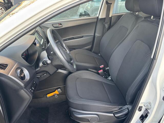 Hyundai I 10 1.0i Go! 2017 | Apple Carplay/Android auto! | Rijklaar geleverd incl 12 maanden BOVAG garantie! |