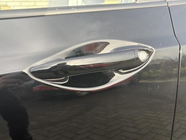 Hyundai I 10 1.0i Comfort 5p. 1E EIGENAAR-AIRCO-NAVI