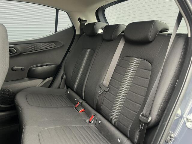 Hyundai I 10 1.0 Comfort Smart 5-zits / AUTOMAAT / Navigatie / Airco / Camera / Trekhaak / Cruise control / Apple carplay & Android auto / Bluetooth /