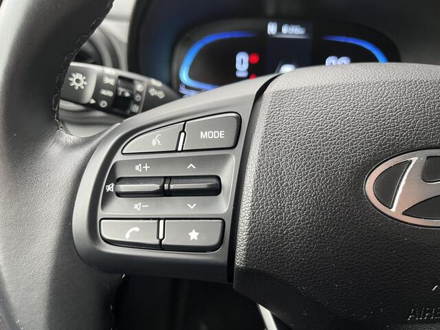 Hyundai I 10 1.0 Comfort Smart 5-zits / AUTOMAAT / Navigatie / Airco / Camera / Trekhaak / Cruise control / Apple carplay & Android auto / Bluetooth /