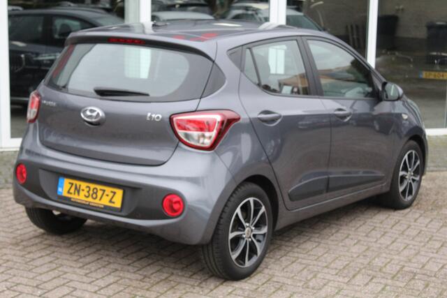 Hyundai I 10 1.0i Comfort//Navi//Carplay!!