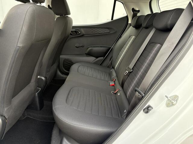 Hyundai I 10 1.0 Comfort 5-zits / Automaat / NL auto / Apple Carplay/Android auto / Cruise Control / Airco / Bluetooth / Parkeensensoren achter