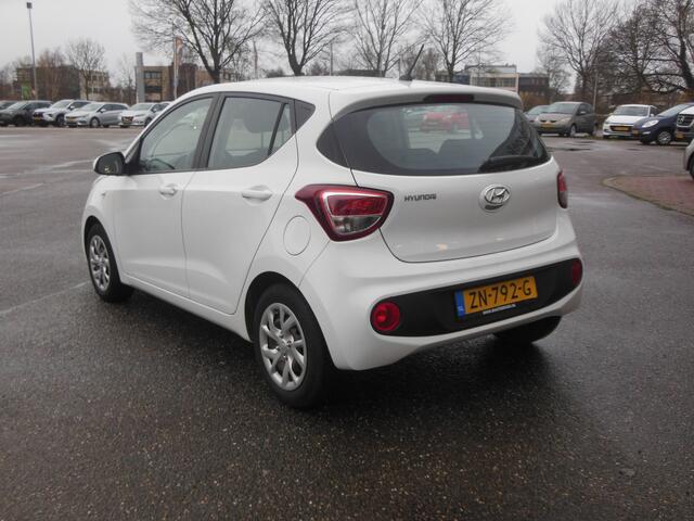 Hyundai I 10 1.0i Comfort 5p. Staat in Hardenberg