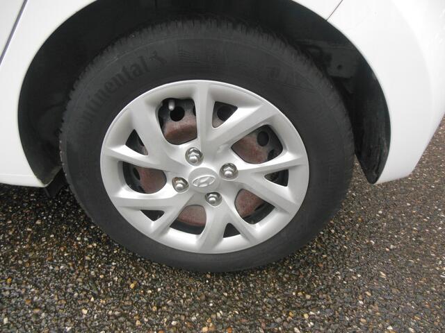 Hyundai I 10 1.0i Comfort 5p. Staat in Hardenberg