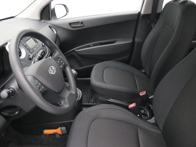 Hyundai I 10 1.0i Comfort / Dealeronderhouden / Airco / Cruise Control / Winter & zomerbanden set / 1ste Eigenaar / Bluetooth / 5-deurs /