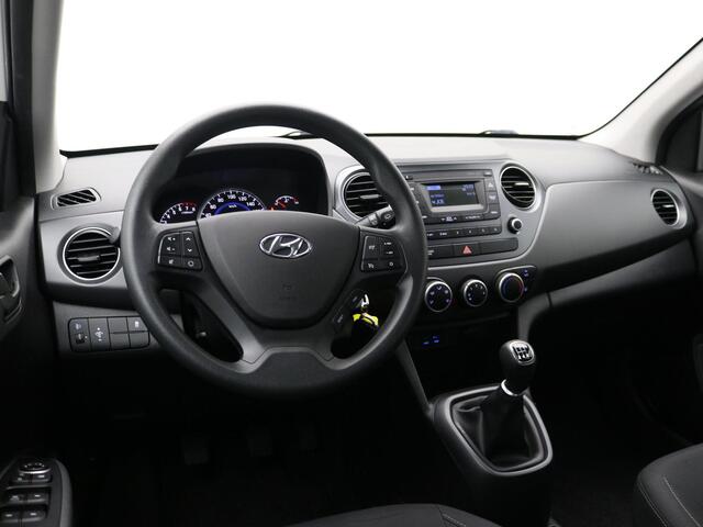 Hyundai I 10 1.0i Comfort / Dealeronderhouden / Airco / Cruise Control / Winter & zomerbanden set / 1ste Eigenaar / Bluetooth / 5-deurs /