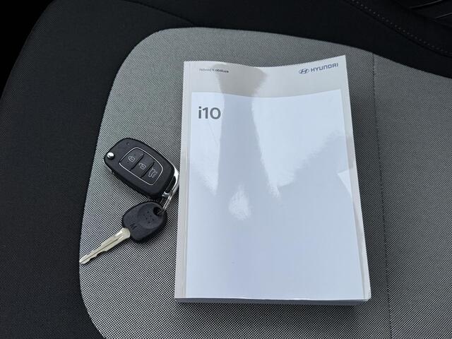 Hyundai I 10 Comfort Automaat / Airco / Multimedia Radio & Bluetooth / Elektrische Ramen voor / Centrale Deur Vergrendeling / DAB /