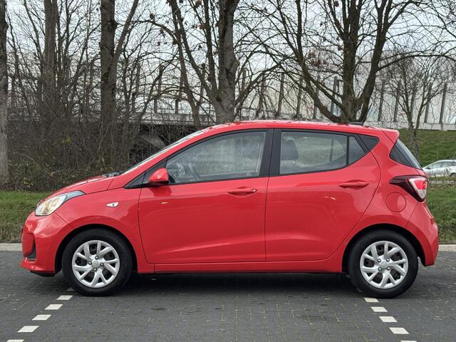 Hyundai I 10 1.0i 5drs 67PK Comfort | Navigatie | Apple Carplay & Android Auto | Cruise control | Elektrisch verstelbare spiegels | Elektrische ramen voor en achter |