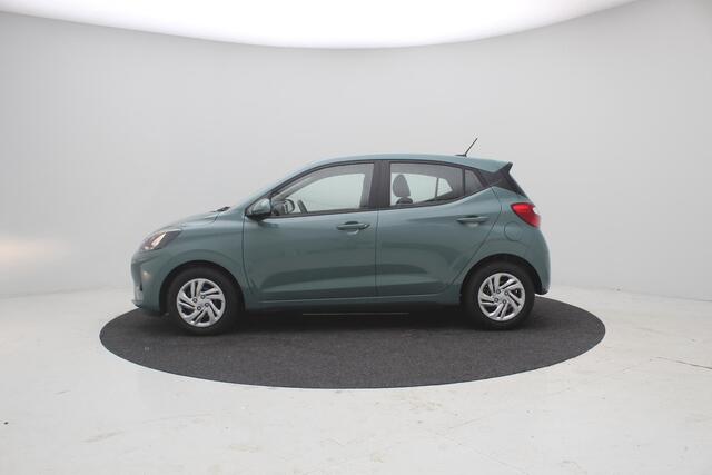 Hyundai I 10 1.0 Comfort Smart / ¤ 1.250,- Voordeel op de nieuwprijs / Prijs is rijklaar / Direct Leverbaar / Navigatie / Camera / Apple Carplay & Android Auto / Bluetooth / Airco /