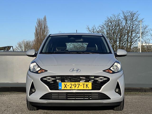 Hyundai I 10 5drs 1.0 67PK Comfort Smart | Geïntegreerde navigatiesysteem | Lage kmstand | Achteruitrijcamera |