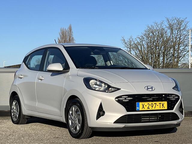 Hyundai I 10 5drs 1.0 67PK Comfort Smart | Geïntegreerde navigatiesysteem | Lage kmstand | Achteruitrijcamera |