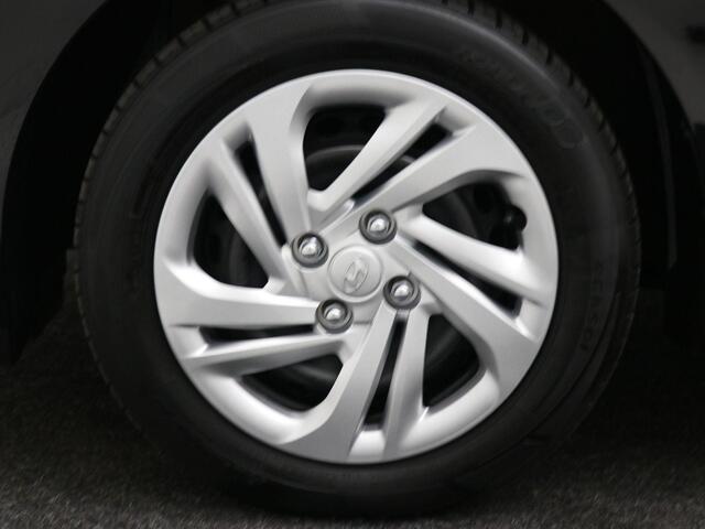 Hyundai I 10 1.0 Comfort / Stoel & Stuurwiel verwarming / Parkeersensoren achter / Cruise Control / Airco / Lichtsensor / 5-deurs / Bluetooth /