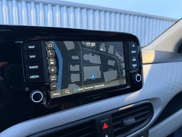 Hyundai I 10 1.0 Premium / ¤ 1.500,- Voordeel Op Nieuwprijs / Rijklaarprijs / Direct Leverbaar / Navigatie / Airco Climate Control / Cruise Control / 5 Jaar Fabrieksgarantie /