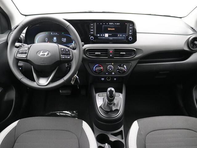 Hyundai I 10 1.0 Comfort Limited / ¤ 1.800,- Voordeel op de nieuwprijs / Prijs is rijklaar / Direct Leverbaar / Navigatie / Camera / Apple Carplay & Android Auto / Bluetooth / Airco /