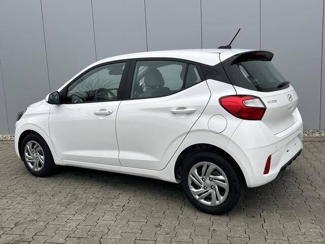 Hyundai I 10 1.0 Premium / 1500 Voordeel / Snel Uit Voorraad Leverbaar / Navigatie / Cruise Control /